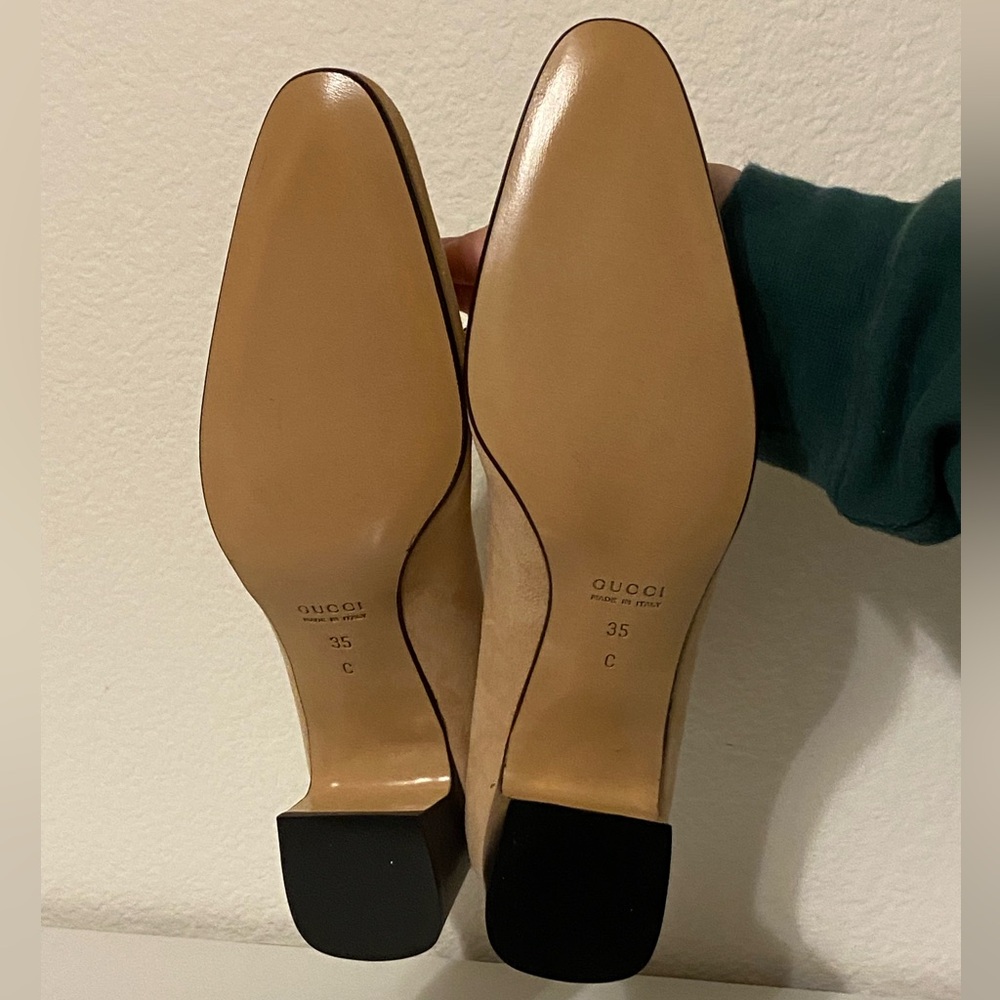 (NWOT) Gucci Vintage Suede Horse Bit Taupe Pink Mid-Heel Pointed Heels | 35C - Picture 4 of 16